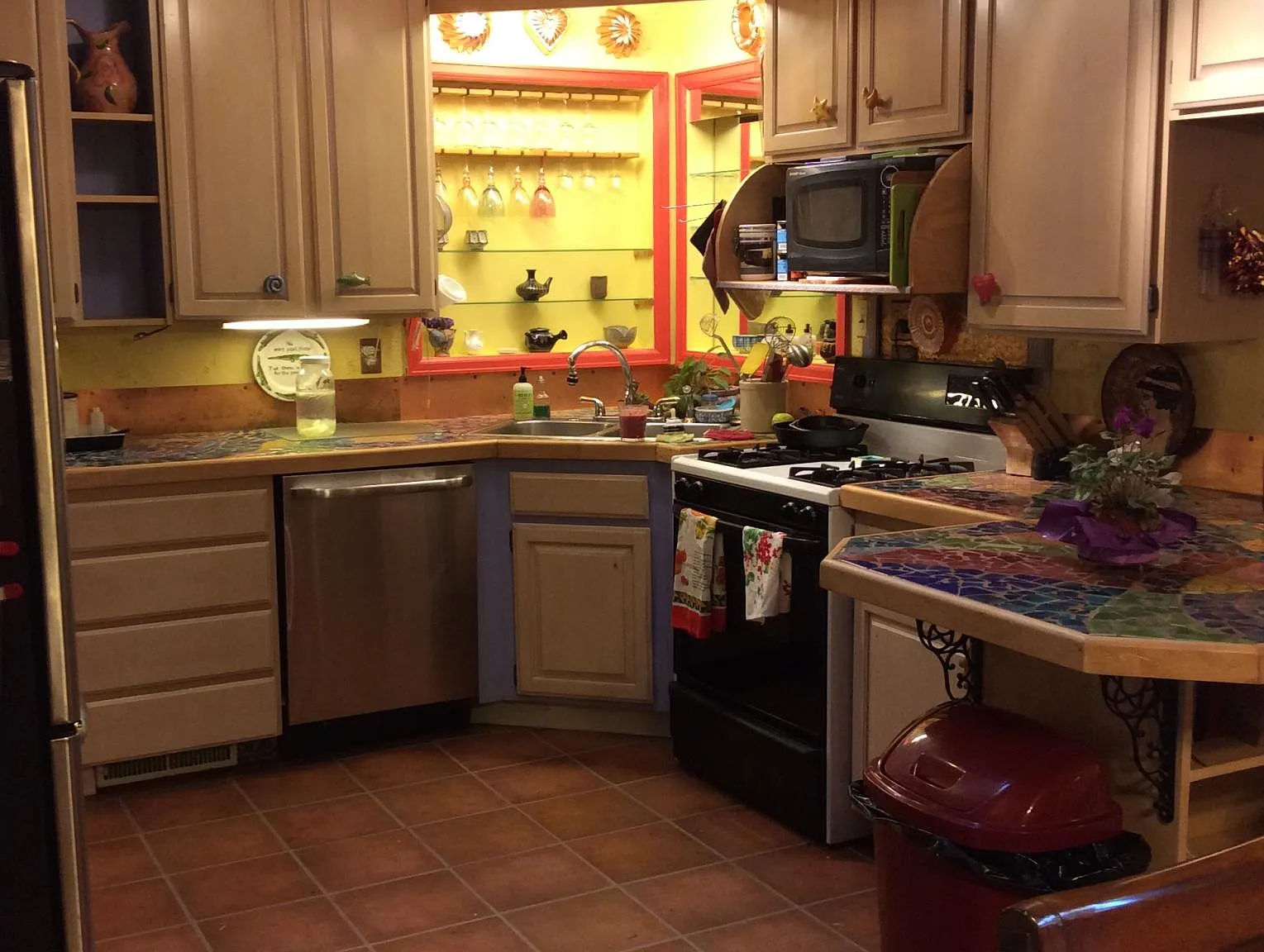 2295 Forest Ave — Photo 4