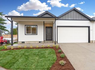 1413 Hardcastle Ave #A, Woodburn, OR 97071