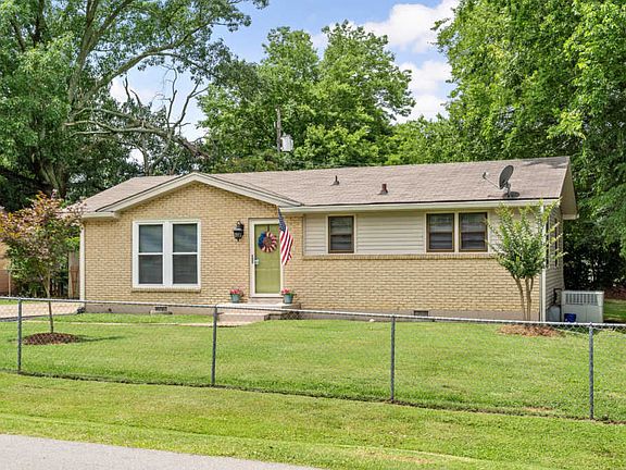 2nd image of 812 Hayden Dr