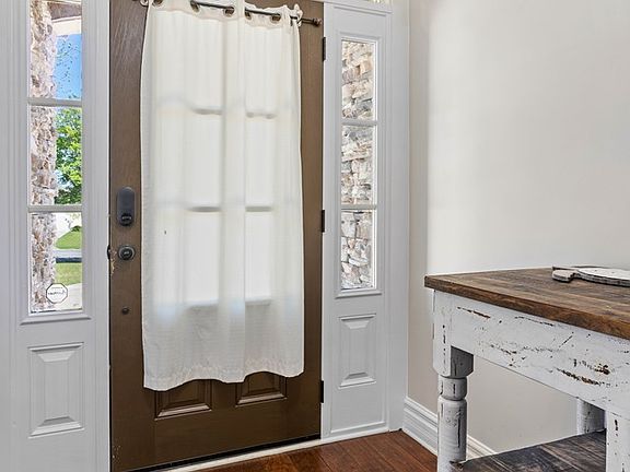 5th image of 4577 San Saba Dr