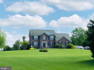 155 Point Cedar Dr, Martinsburg, WV 25404