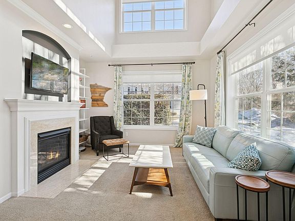 5th image of 885 Braunworth Ct