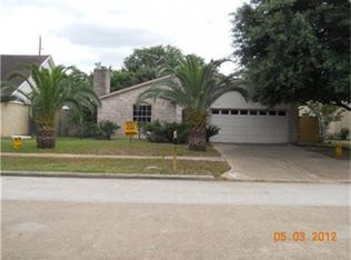 5423 Briarwood Forest Dr, Houston, TX 77088