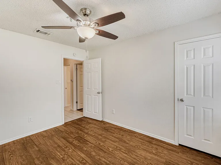 11922 Meadowfire Dr — Photo 18
