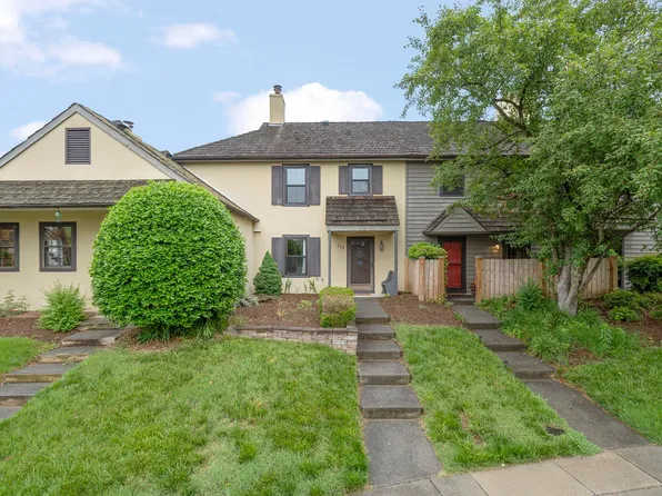 704 Merion Grn, Charlottesville, VA 22901