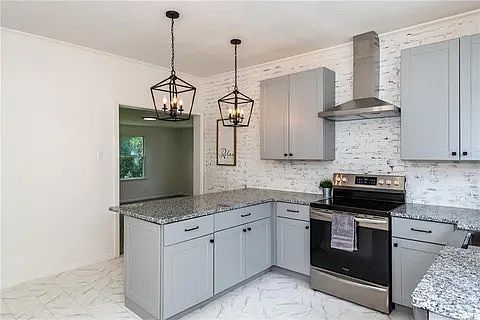 2nd image of 43 W Washington St