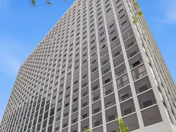 4343 N Clarendon Ave APT 1812, Chicago, IL 60613