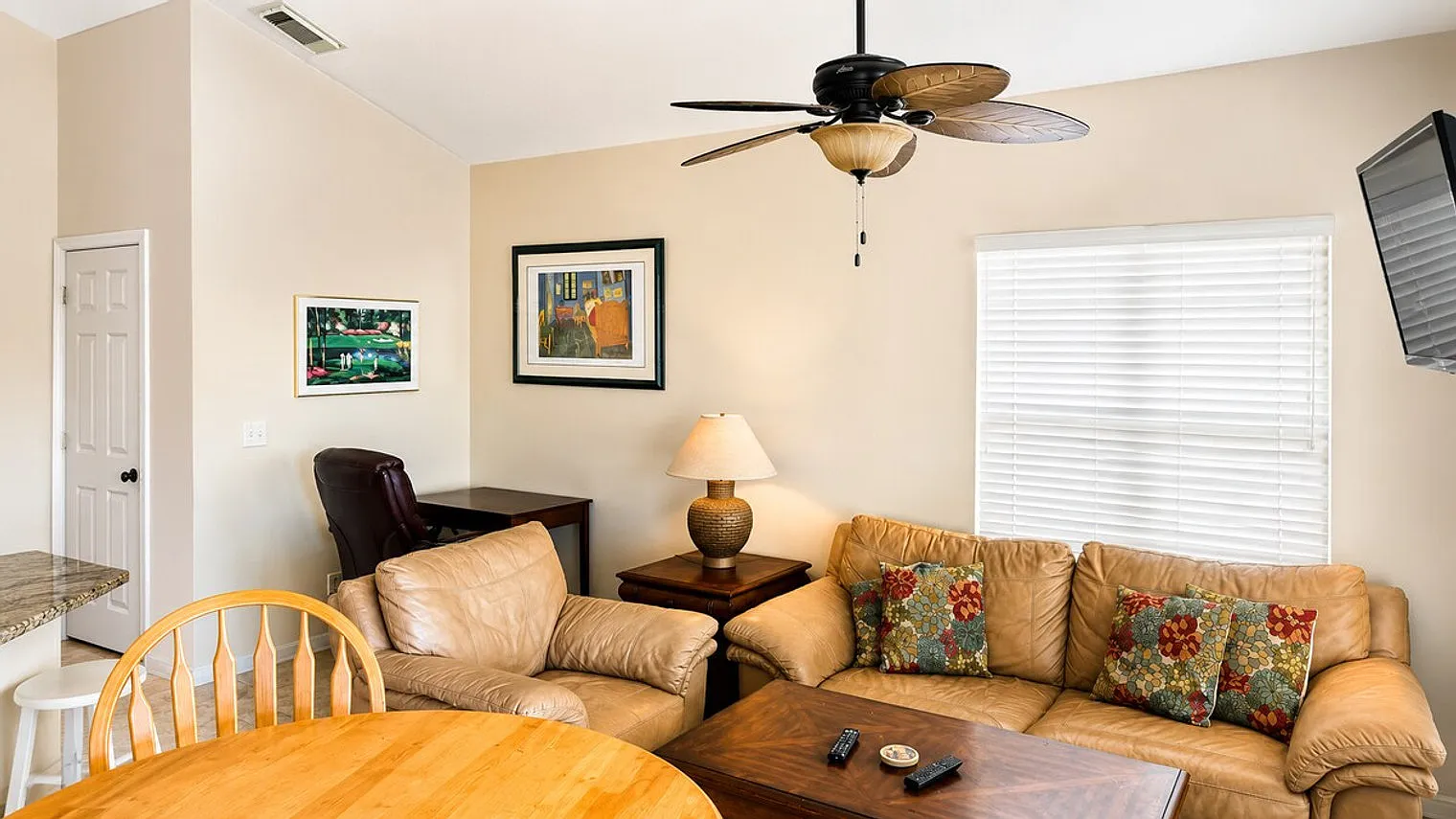 1 bed, 1.5 bath, $2,674 — Photo 2