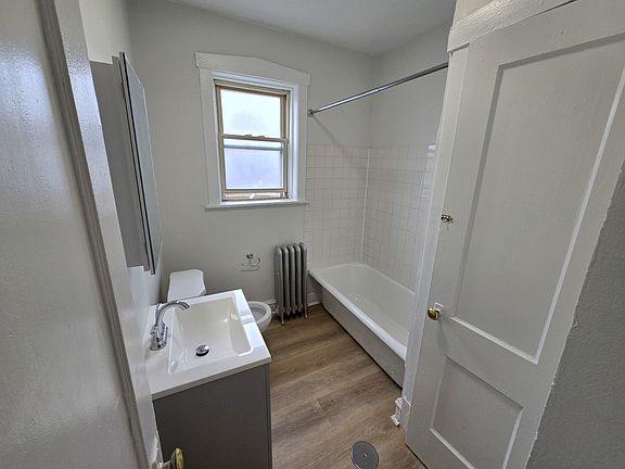 4th image of 4831 N Springfield Ave #2B