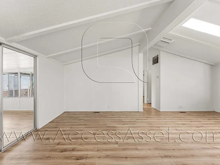 1360 Cabrillo Dr — Photo 13
