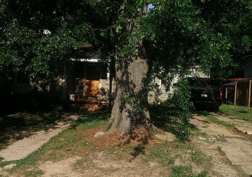 2nd image of 410 Valley St