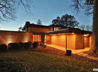 604 E High Point Rd, Peoria, IL 61614