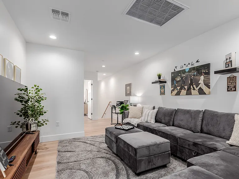 Sonoran Townhomes — Photo 19