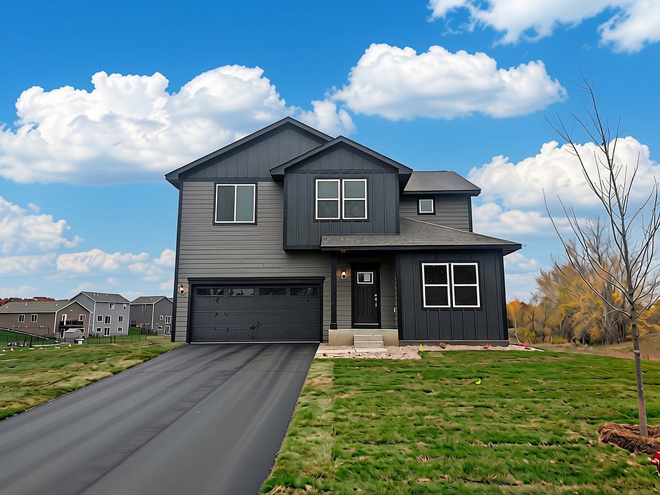 1st image of 820 Sycamore Pl N