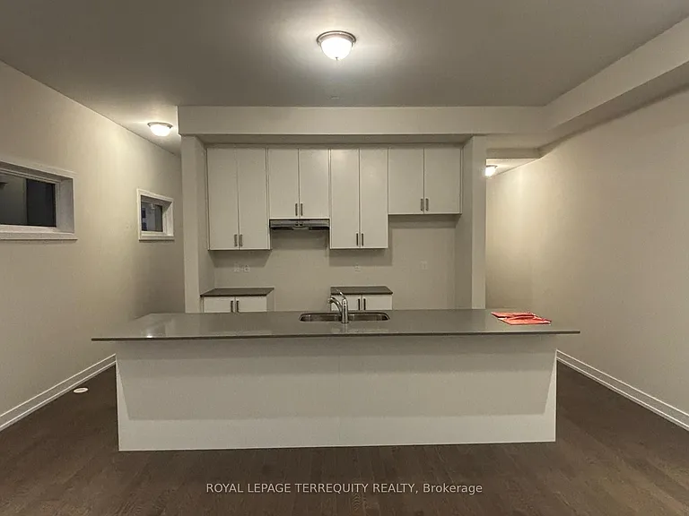55 Ingersoll Ln — Photo 12