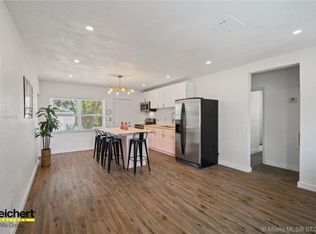 15789 NE 19th Pl, North Miami Beach, FL 33162