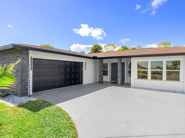 18 Oakland Hills Pl, Rotonda West, FL 33947