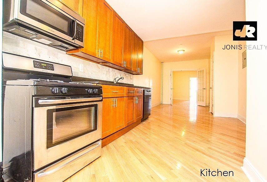 1st image of 317 4th Ave #1