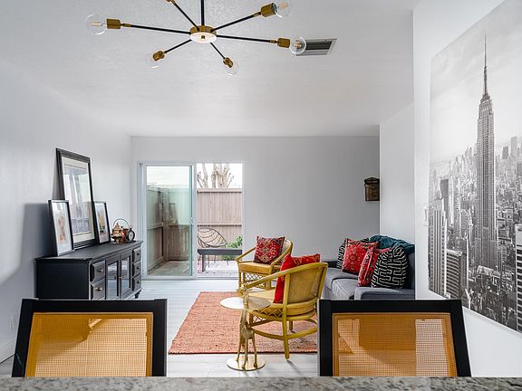 2nd image of 8021 Hibiscus Dr