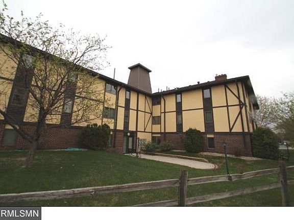 2nd image of 245 Park Ave S APT 102