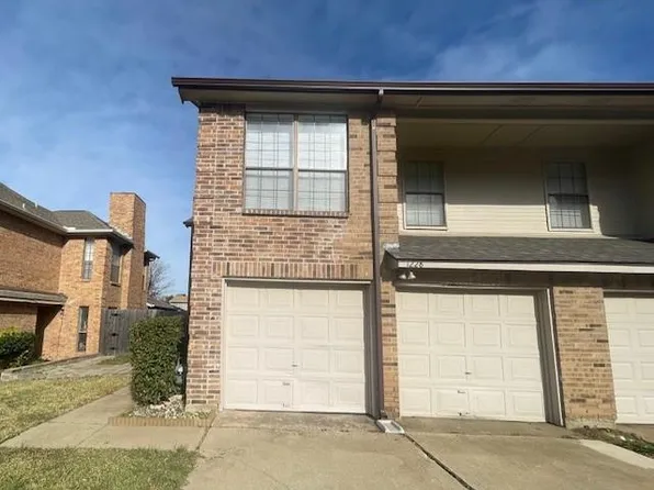 1226 W Hudgins St, Grapevine, TX 76051