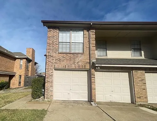1226 W Hudgins St Photo 1