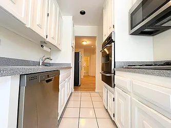 Rented by Century 21 Premier 