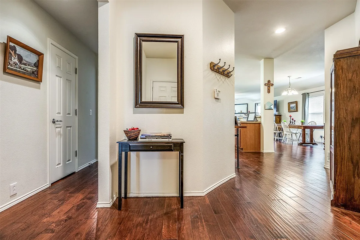 Building Photo - 8901 Sierra Trl
