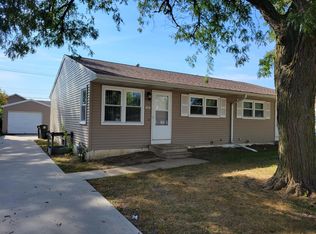 1422 Starview Dr, Cedar Falls, IA 50613