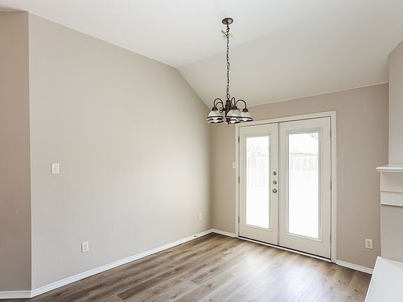 5th image of 9113 Nightingale Dr