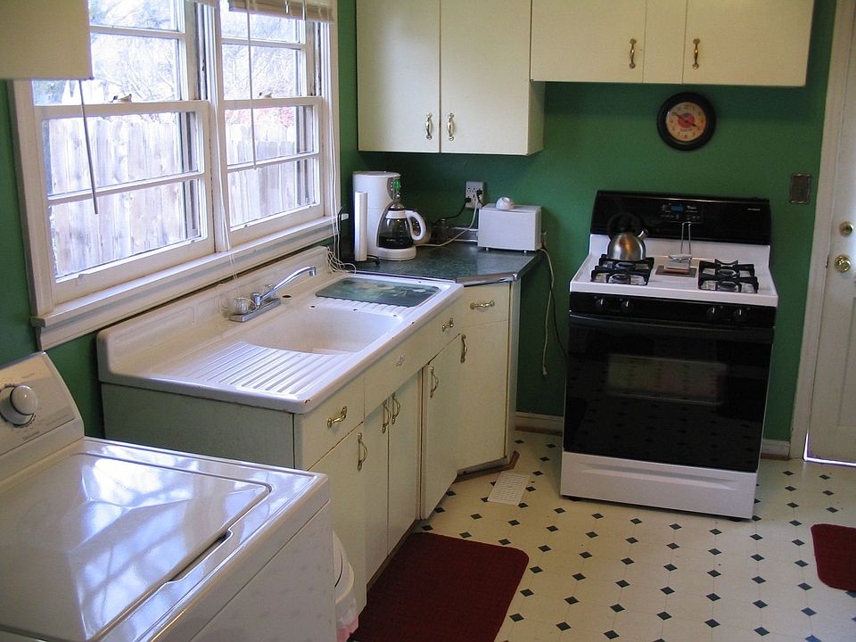 1st image of 2129 Kennesaw Way SE