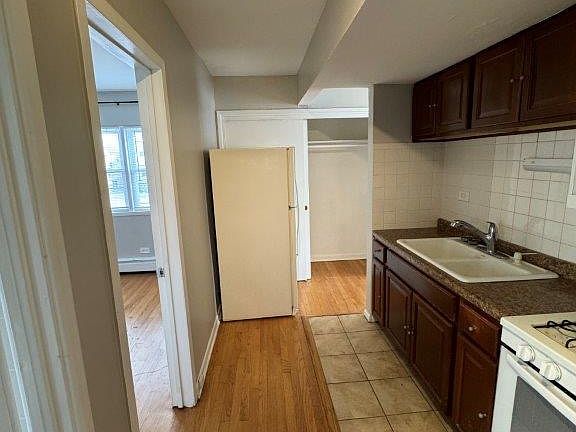 5th image of 4249 N Kedvale Ave #12