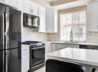 30 Vintage, Irvine, CA 92620