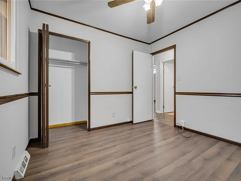 15067 Rochelle Dr — Photo 15