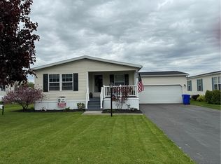 6288 Lambert St, Victor, NY 14564