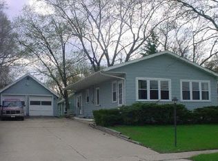 1838 Shore Dr, Beloit, WI 53511