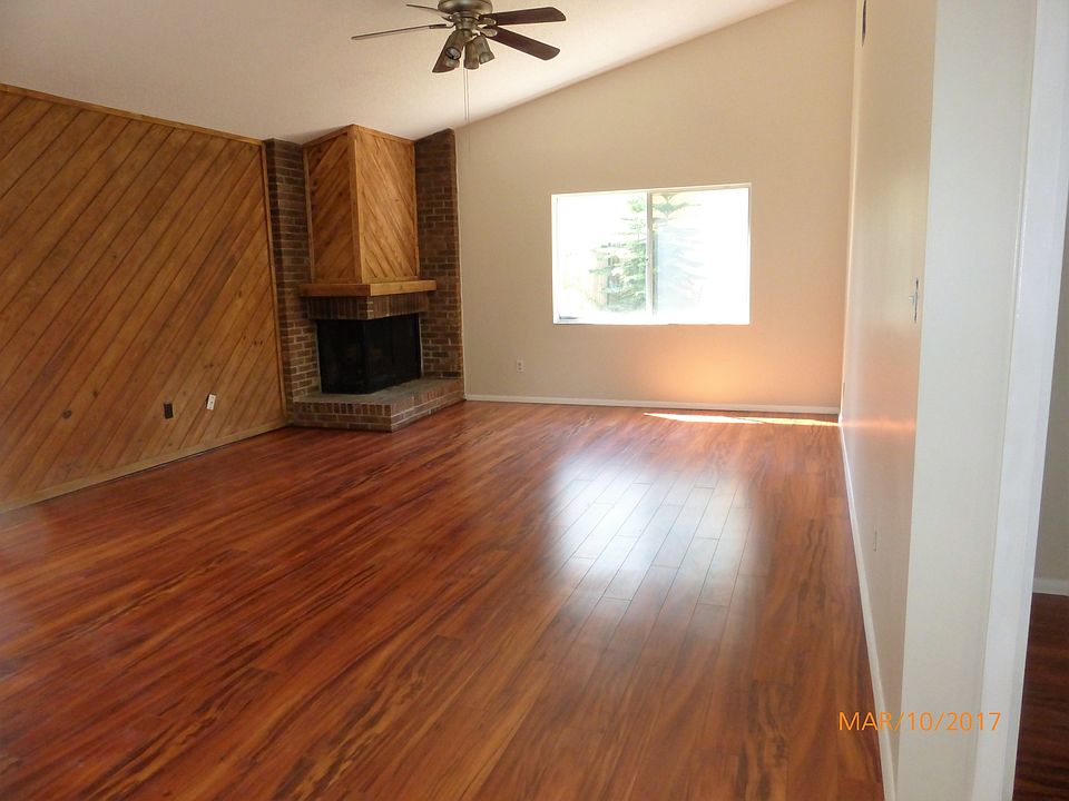 1st image of 1320 Queen Elaine Dr