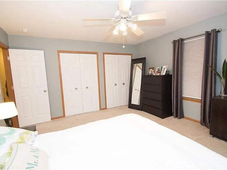 1053 Beachview Rd — Photo 14