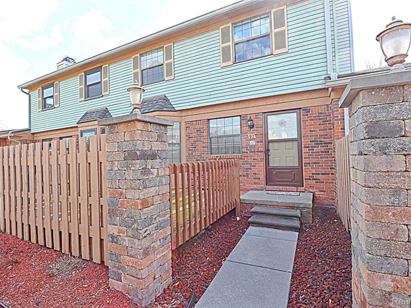 2131 Vine Way Dr APT 97, Canton, MI 48188