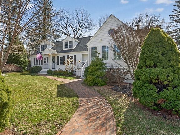 4th image of 12 Tupelo Rd