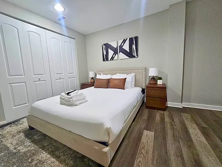 610 N May St #CH — Photo 9
