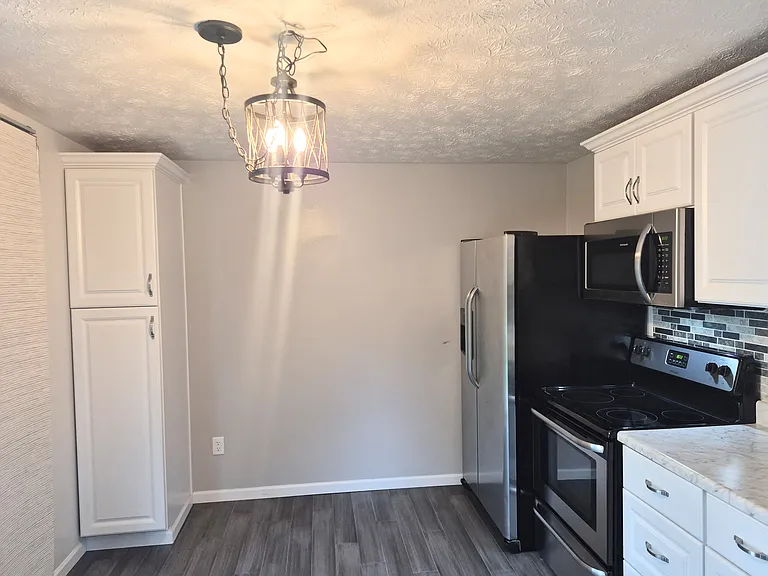 1791 Flinthill Dr — Photo 3
