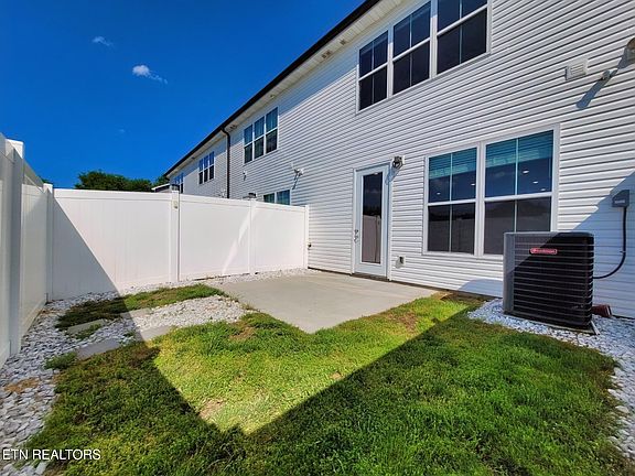 4th image of 435 Harper Village Way