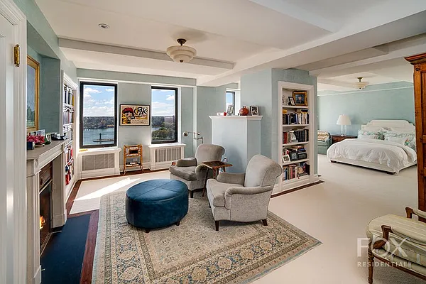 Sold by Fox Residential Group | media 8