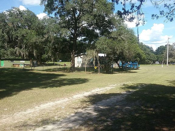 3rd image of 422 N State Road 21