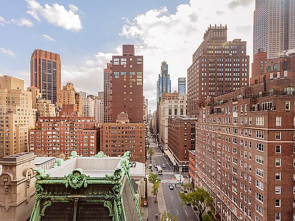 5th image of 237 Madison Ave #1202