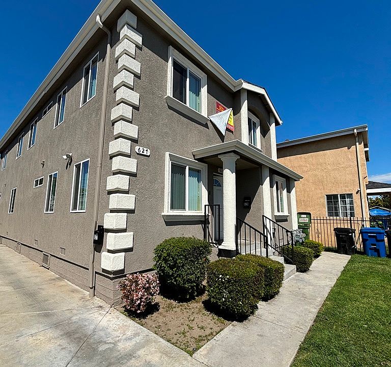 2nd image of 629 E 87th Pl