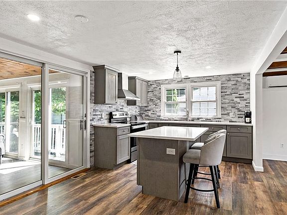 4th image of 80 Briggs Ln