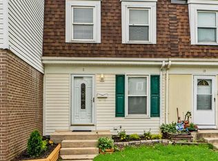 8 Pawleys Ct, Baltimore, MD 21236