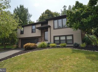 241 Whitton Dr, Reading, PA 19607